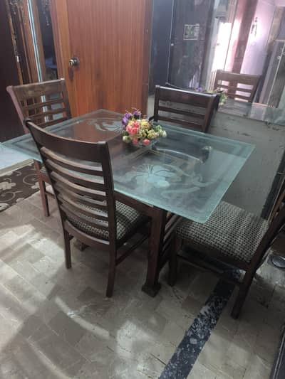 4 seater Dining Table