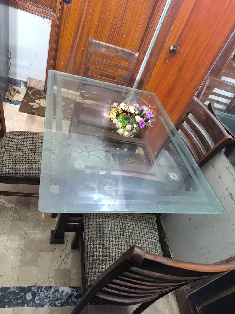 4 seater Dining Table 3