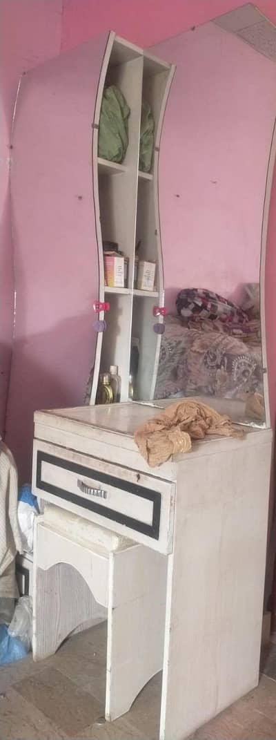 for sale 2 side table & 1 bed without mattress and dressing table