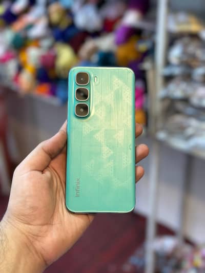 10 by 10 condition all ok phone only one month use 8) 256
