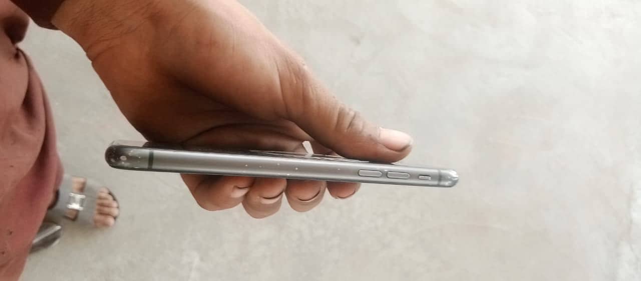 iPhone 11 1