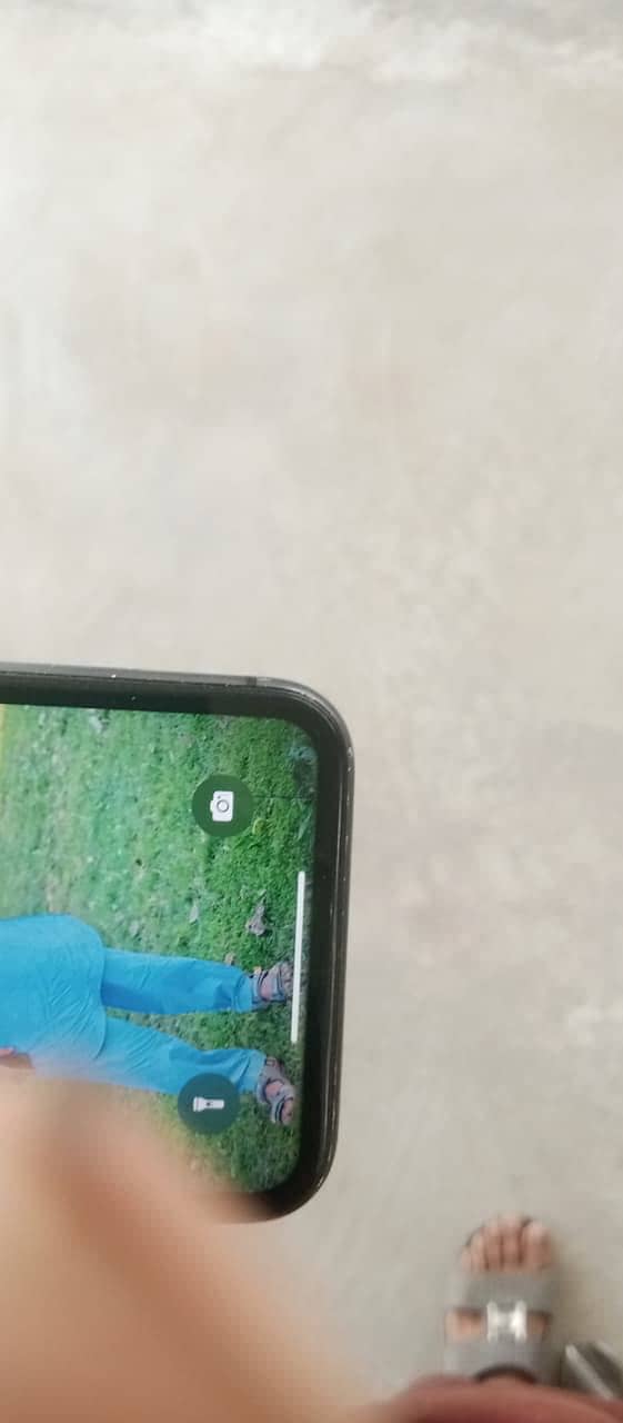 iPhone 11 3