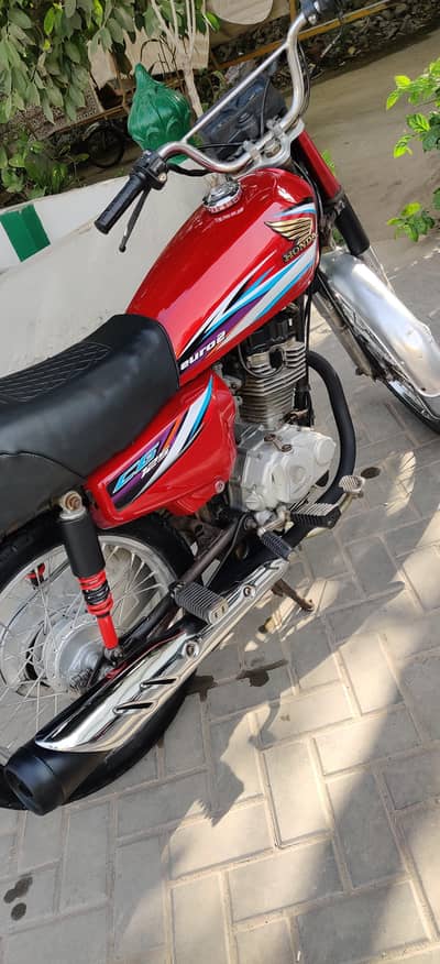 Honda 125 Model 2015. all documents clear biometric on the spot