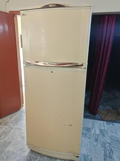 waves full size fridge never repaired