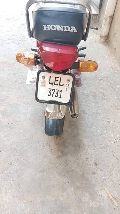 bike 2016 model neet and clean