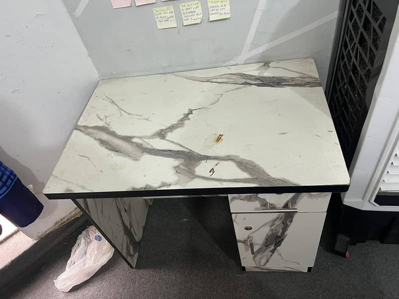 Study table 0