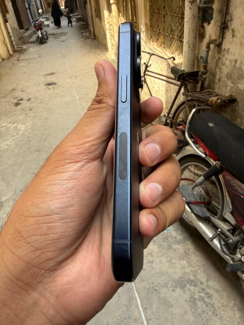 iphone 15 pro 3
