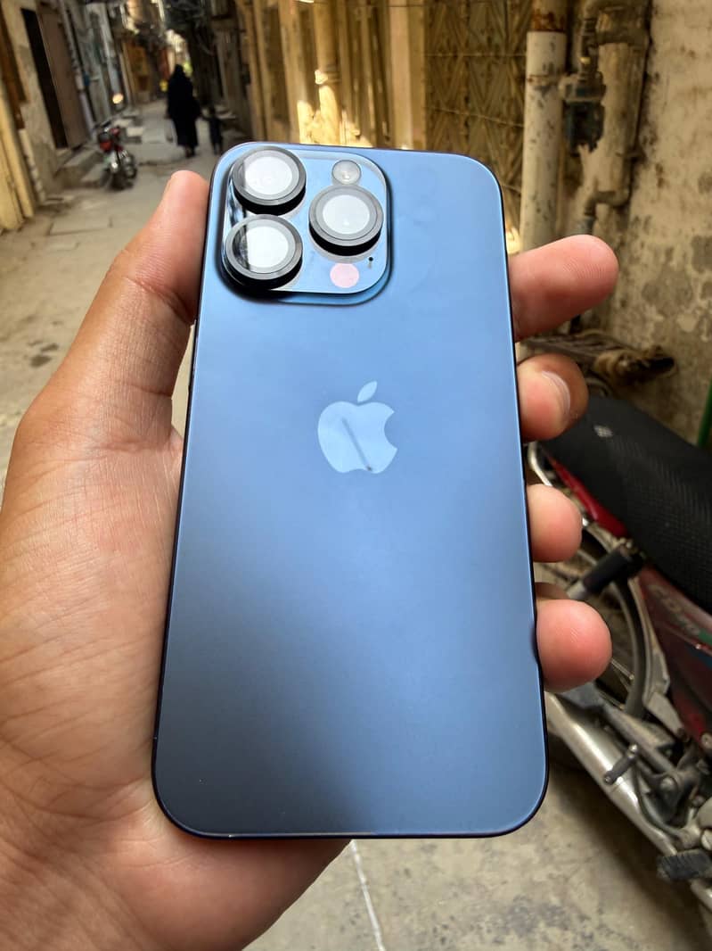 iphone 15 pro 4