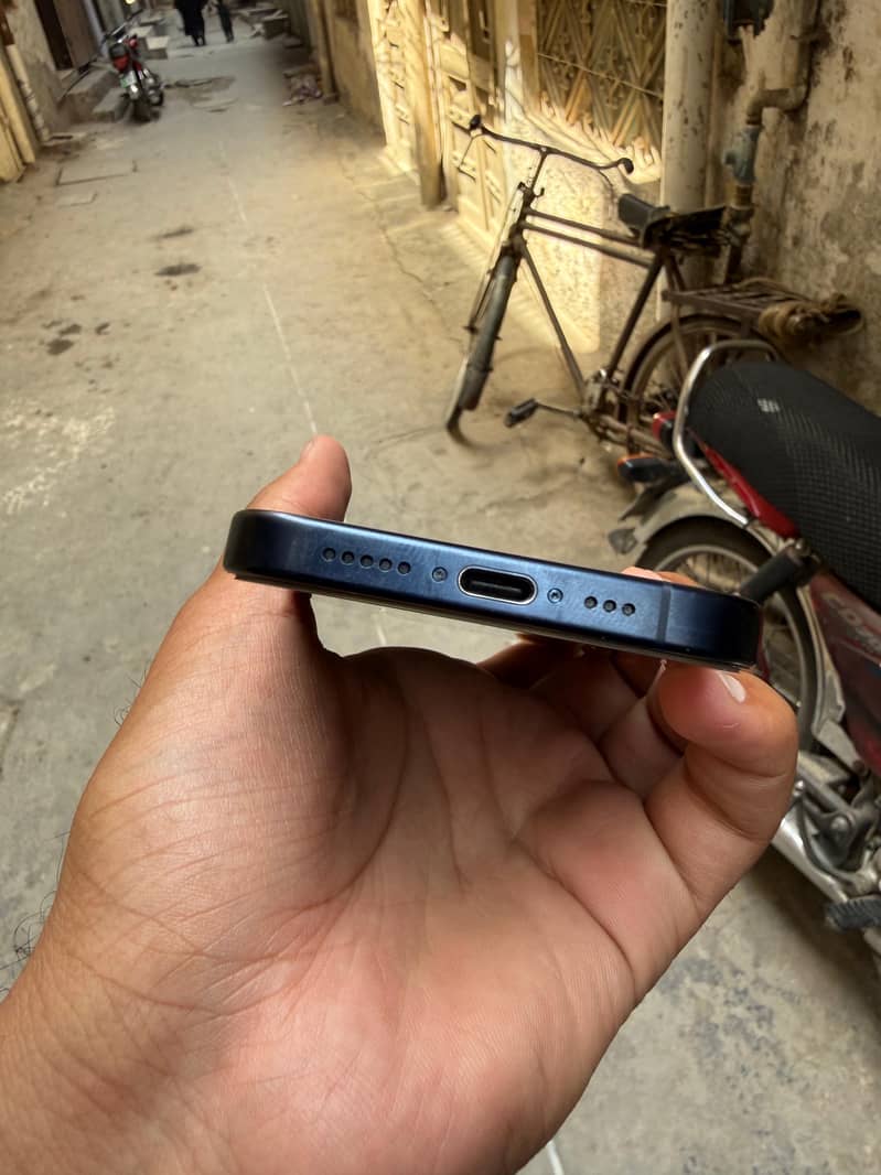 iphone 15 pro 6