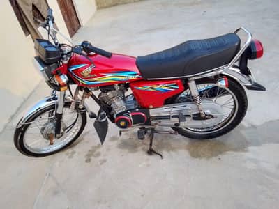Honda bike 125 cc urgent/0325/98/75/066/ for sale model 2018