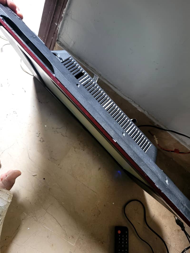 Led with Android Cast device 13