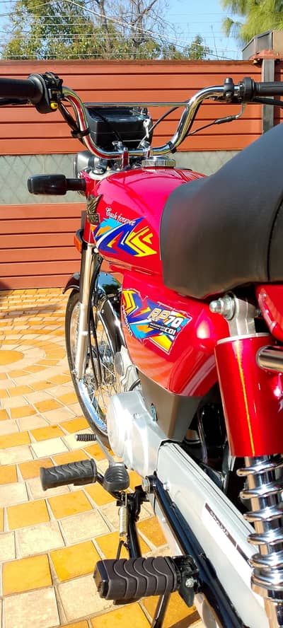 road prince 70cc 26/2/22 ko lye hai 03271217760