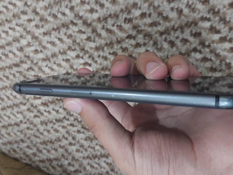 iPhone 8 Plus 4
