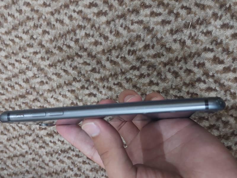 iPhone 8 Plus 6