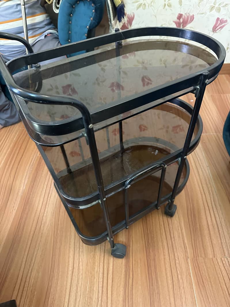 Small tea serving table 2