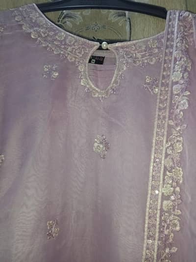 Sha Posh Luxury Embroidered 3-Piece Suit – Excellent condition