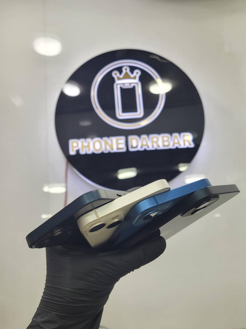 iPhone 13 4
