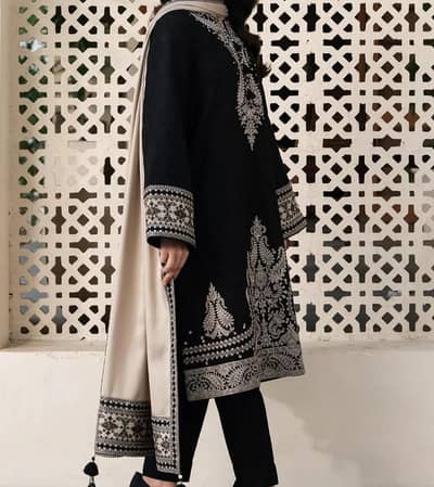 Black Embroidered Kurta Set with Beige Shawl for Women
