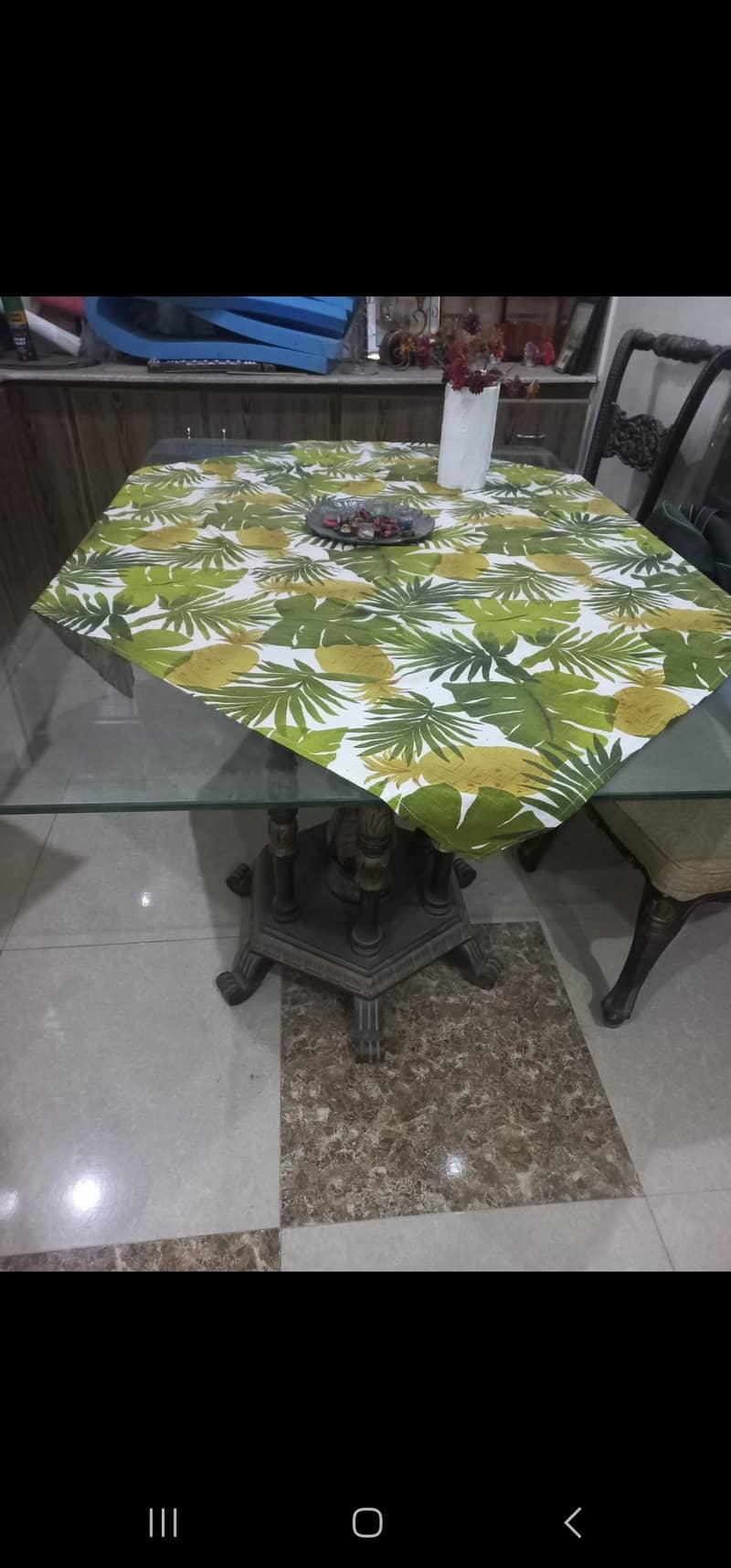 Glass dining table 0