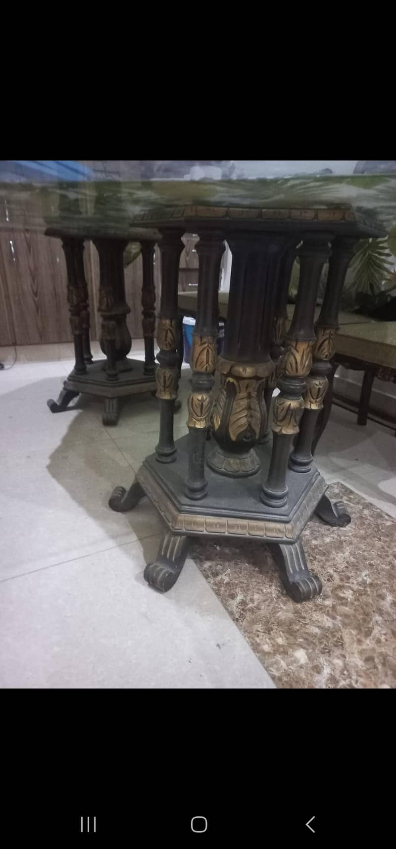Glass dining table 2
