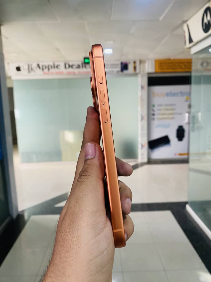 Iphone 17 pro max 1