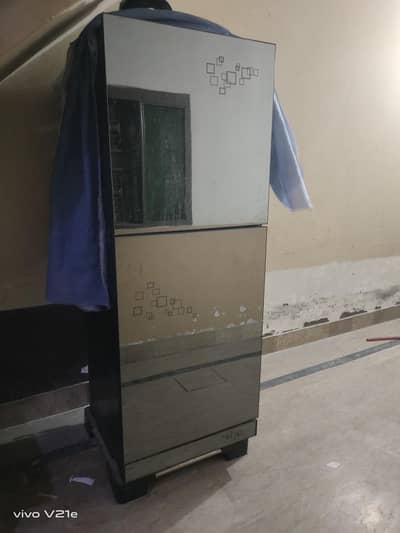 pel full size  Woking refrigerators