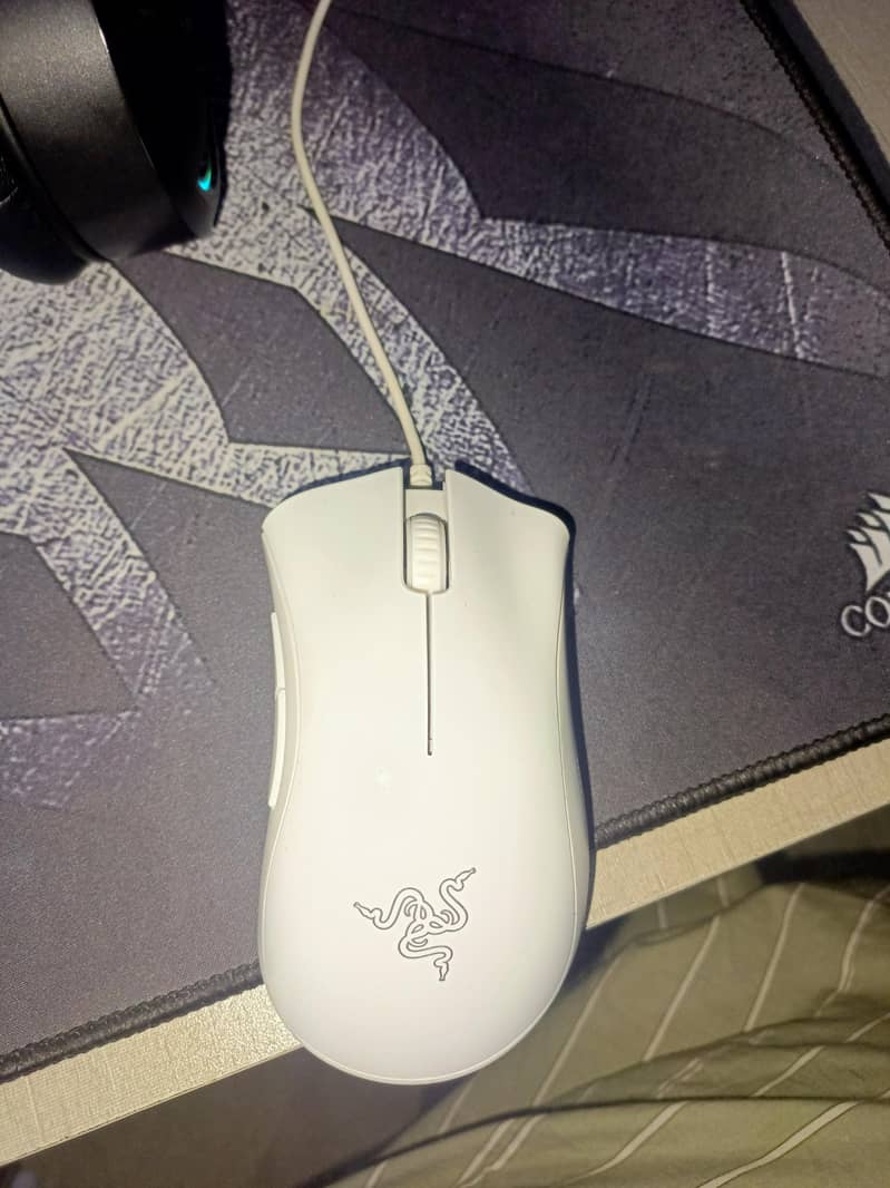 Razer deathhadder essential 0