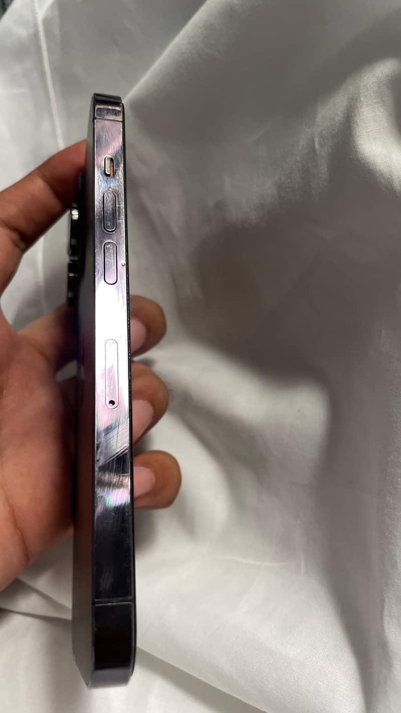 iPhone 14 Pro 0