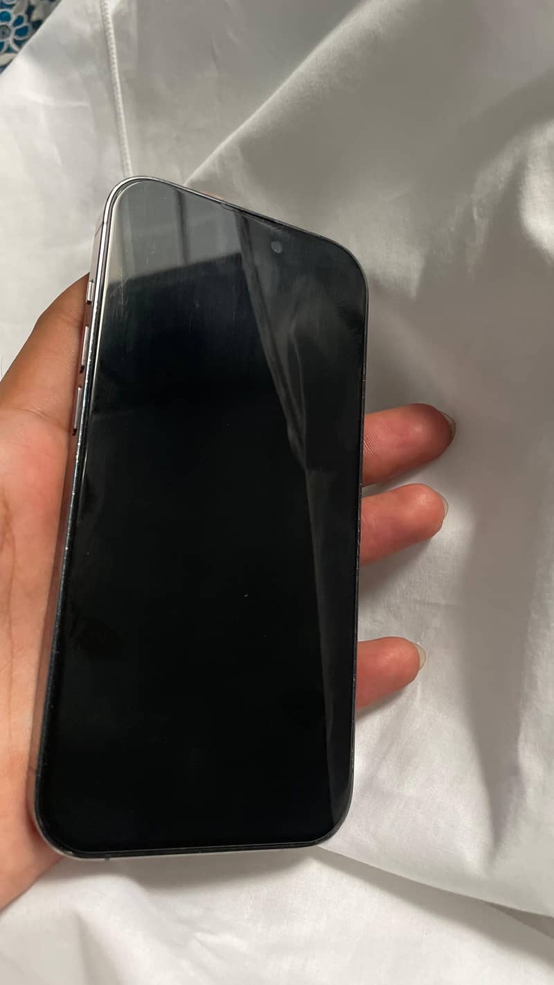 iPhone 14 Pro 2