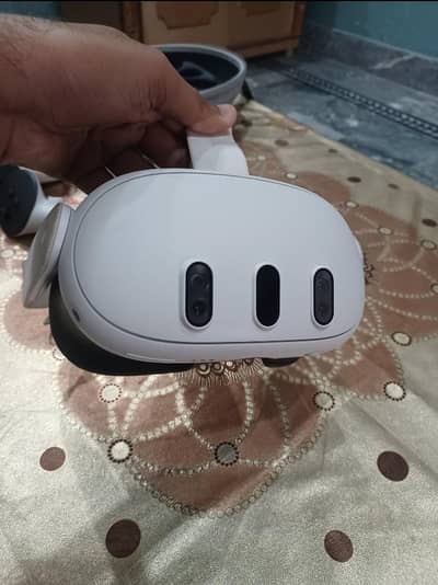 Meta Quest 3 | 128 GB | New-Like Mint Condition | Slightly Used