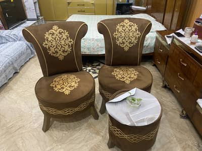 Coffee table - 2 chairs 1 table available for bed room