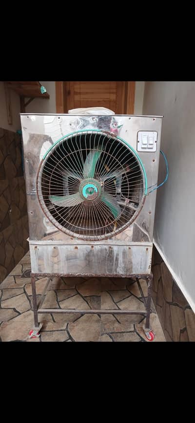 12 volt air cooler with supply