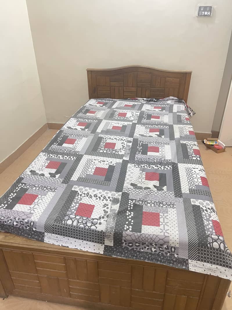 Single bed 0