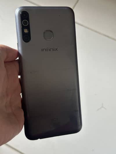 Infinix hot 8 4-64GB PTA 5000mah