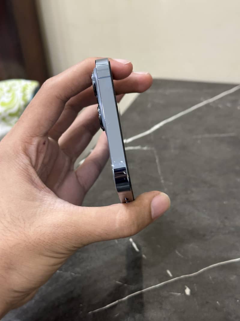 13 pro max with original cable 7