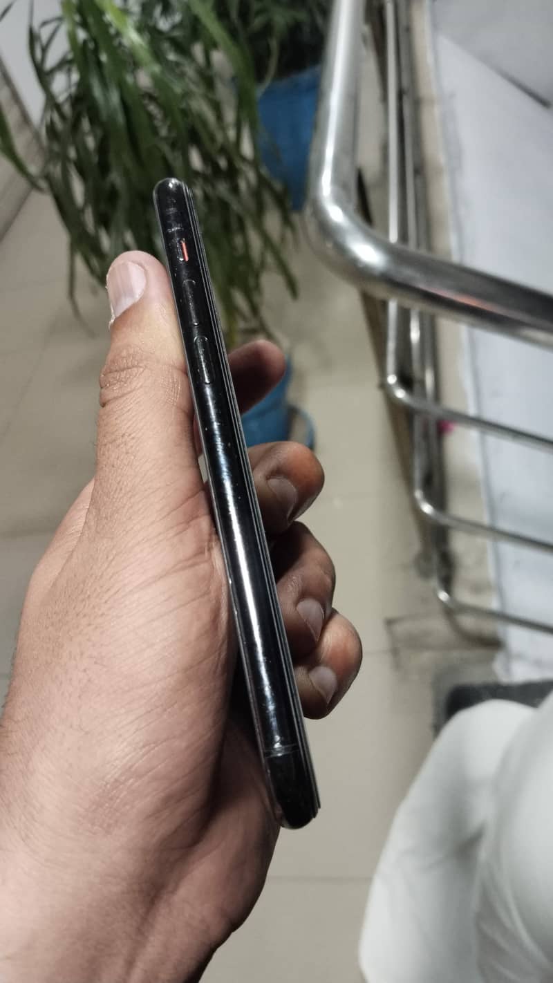 Iphone 11 pro 4