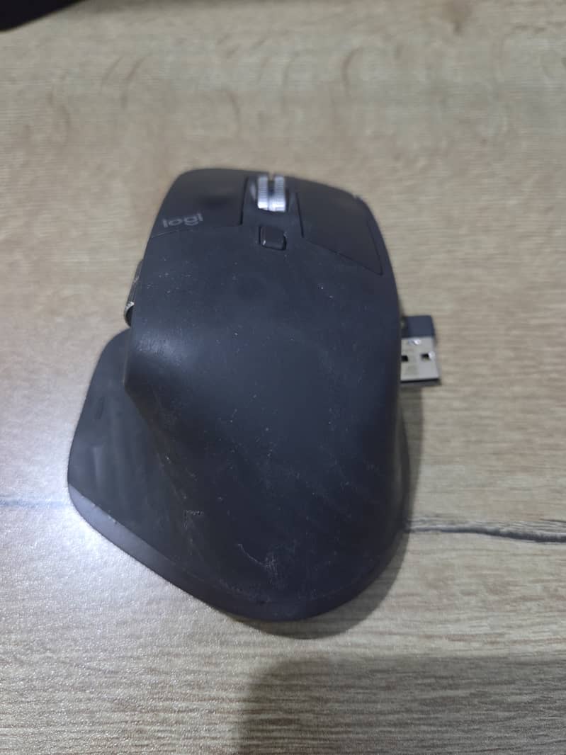 Logitech MX Master 3S Performance Wireless Mouse with Darkfield Sensor 1