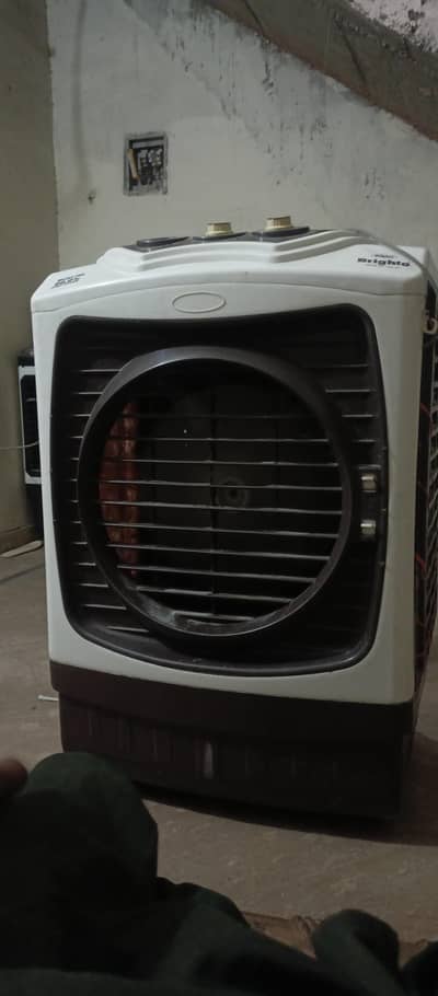 all ok bajly wala hai ac  rom coler sell coper 100 only khasy daly gy
