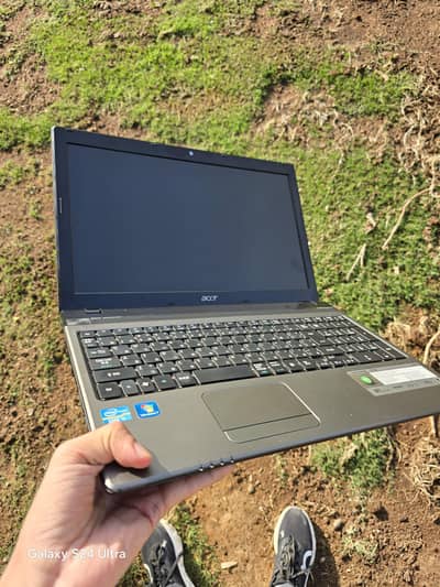 Acer Aspire 5750 Laptop – Core i5 (2.40GHz)