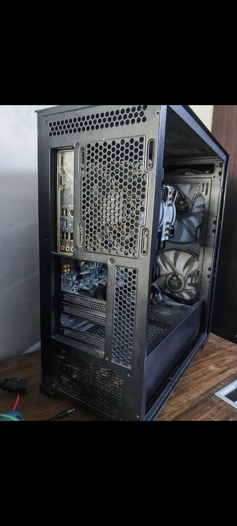 LIAN LI high end  PC casing 1