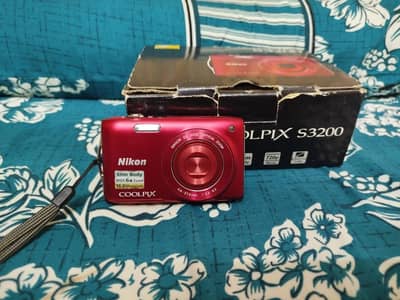 Nikon Coolpix S3200