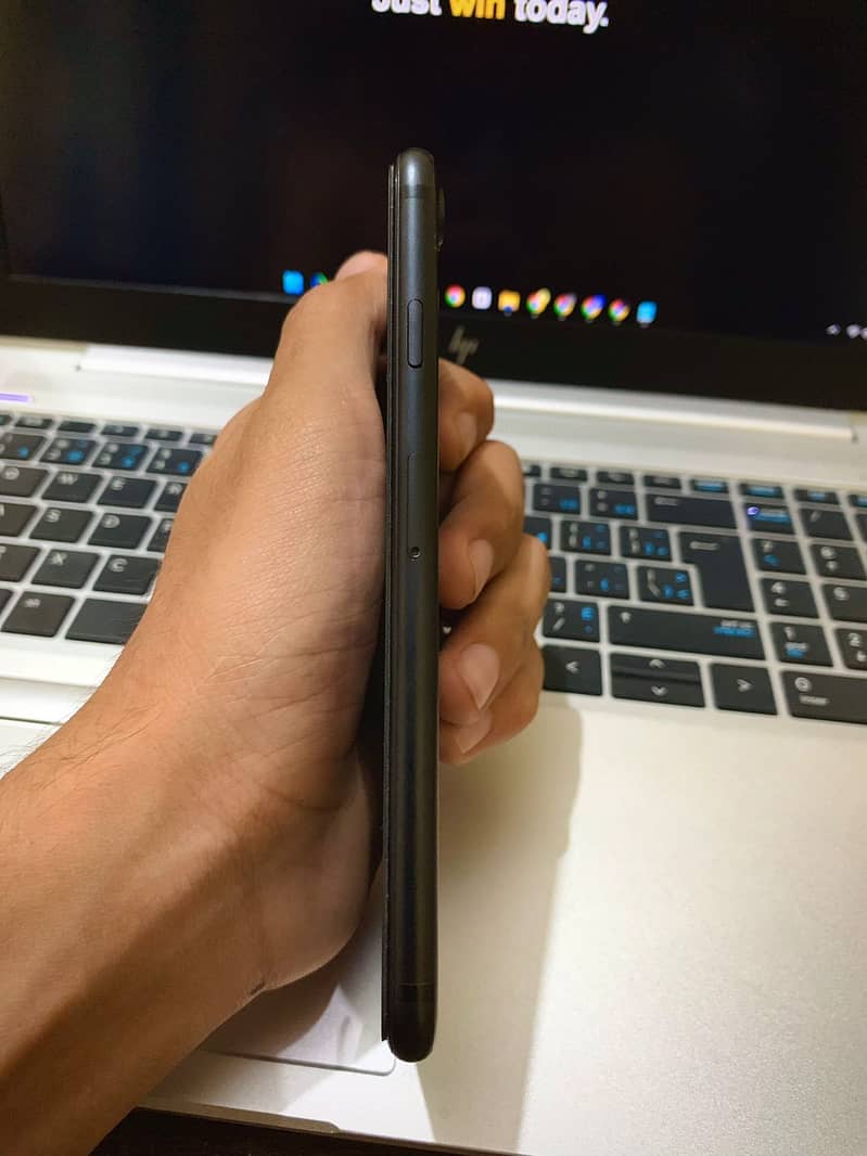 Apple iPhone 7 1