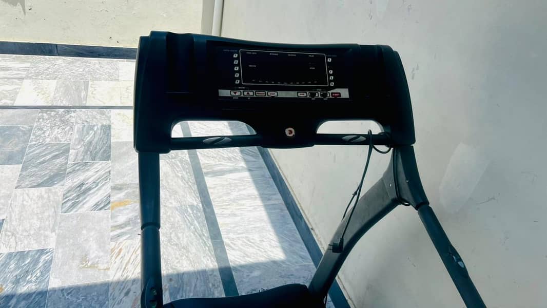 Running machine 4
