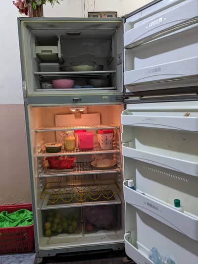 Dawlance signature full sized fridge