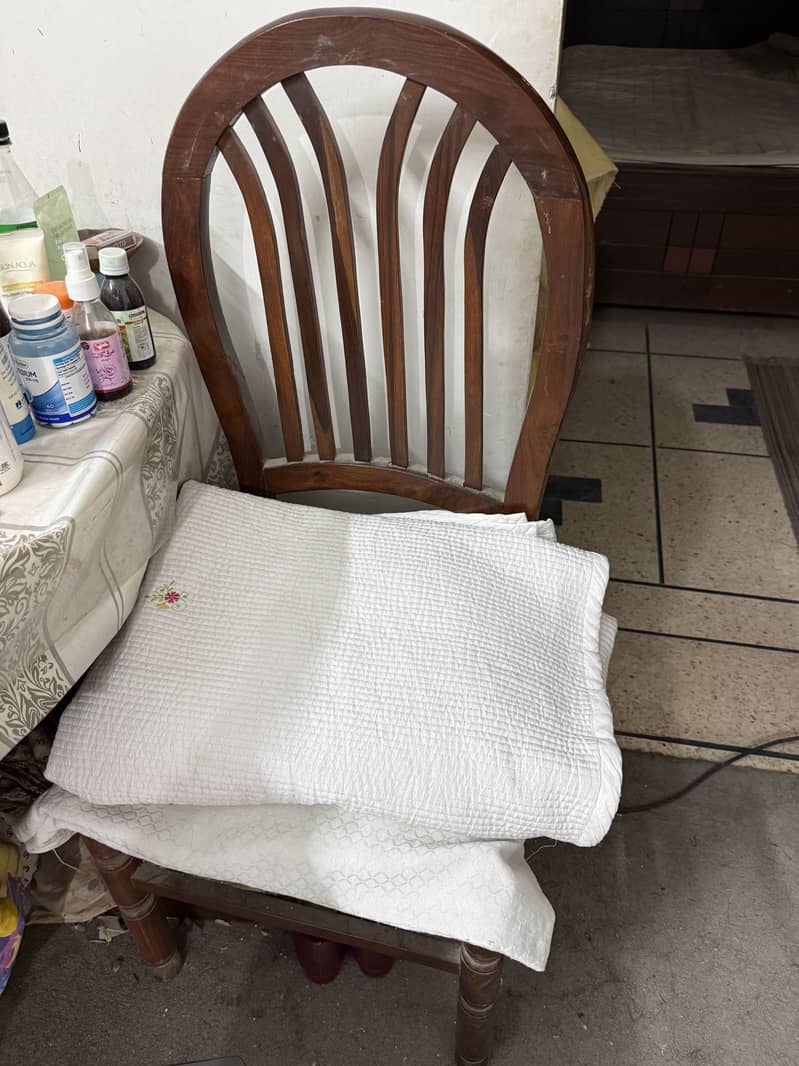 Dining Table with 4 chairs 1