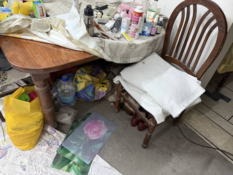 Dining Table with 4 chairs 2