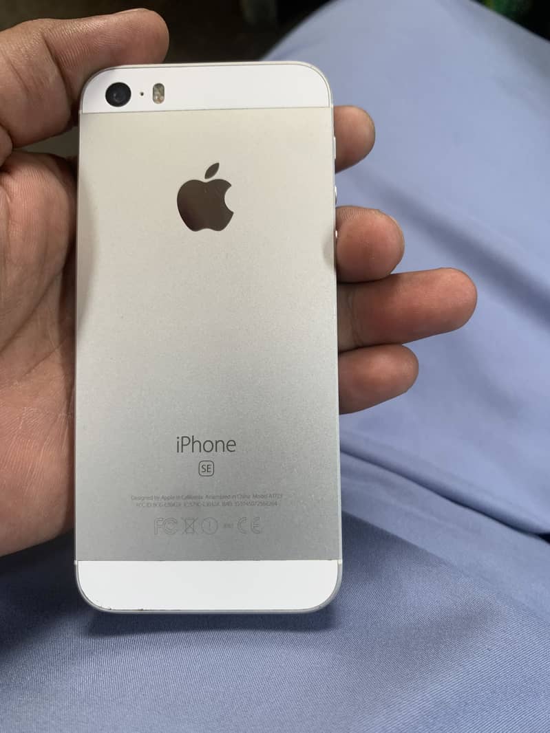 iPhone SE 2016 2