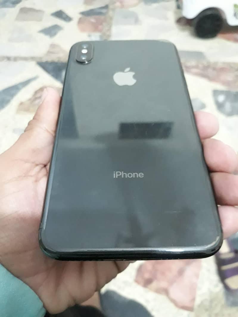 iphone xs max 1