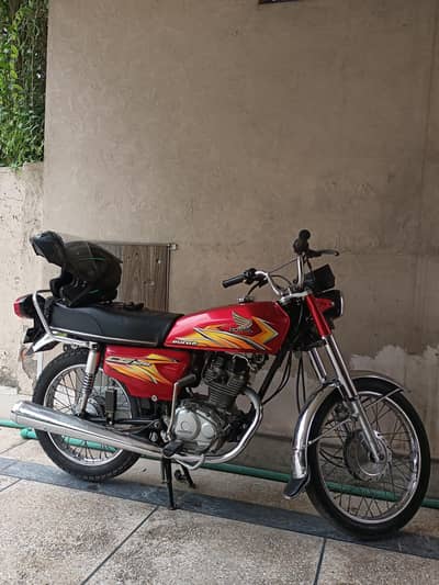 Honda 125 all ok totel oregnal 0/3/2/1/9/2/6/0/0/8/2