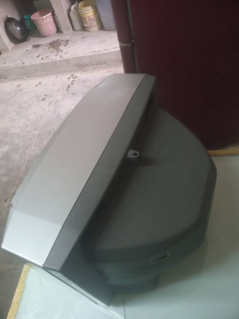 2 Sharp tv 14 inch 4
